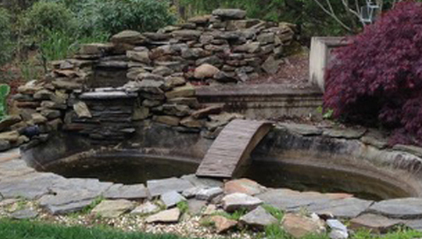 How to Apply Fish Pond Sealant